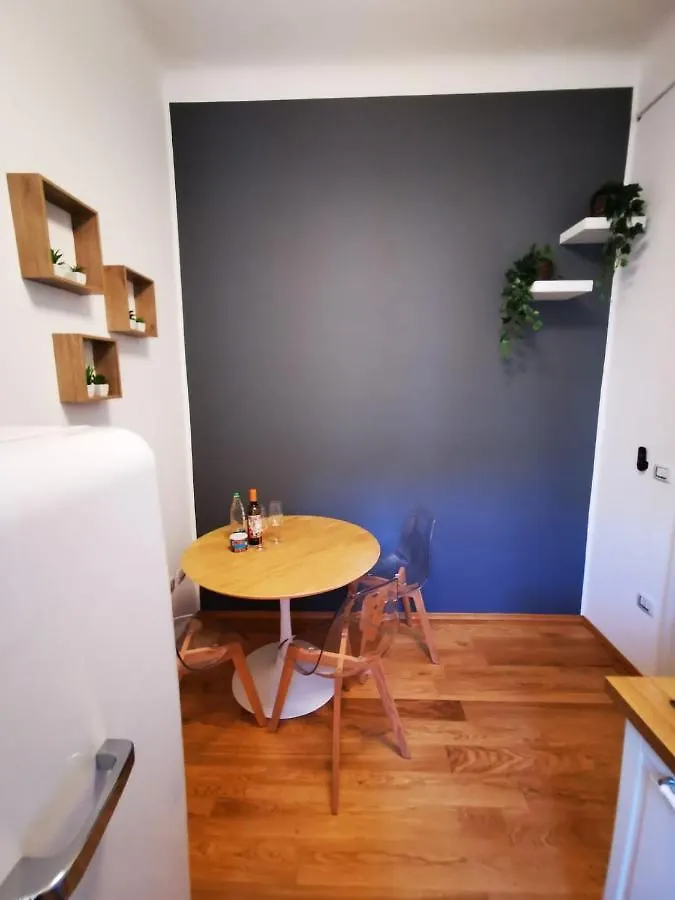Amio Apartment - Niguarda Milano 0*,