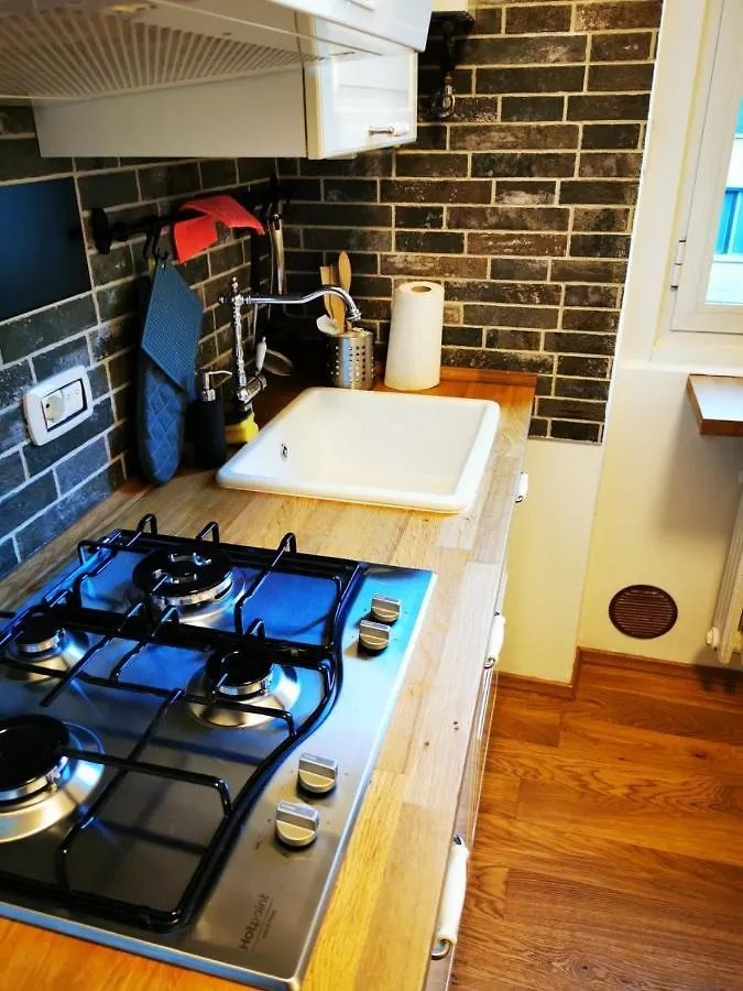 Amio Apartment - Next To M5 Ca Granda ميلان